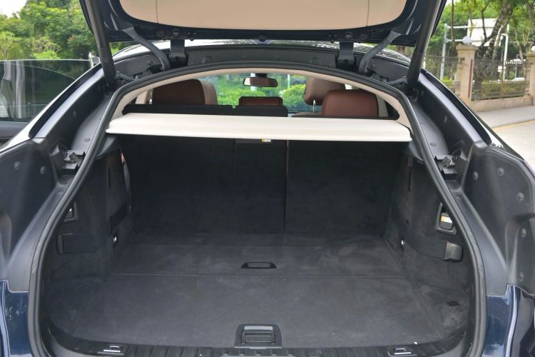 Used BMW 5 Series GT 2015 528i Leading Model Interior 9