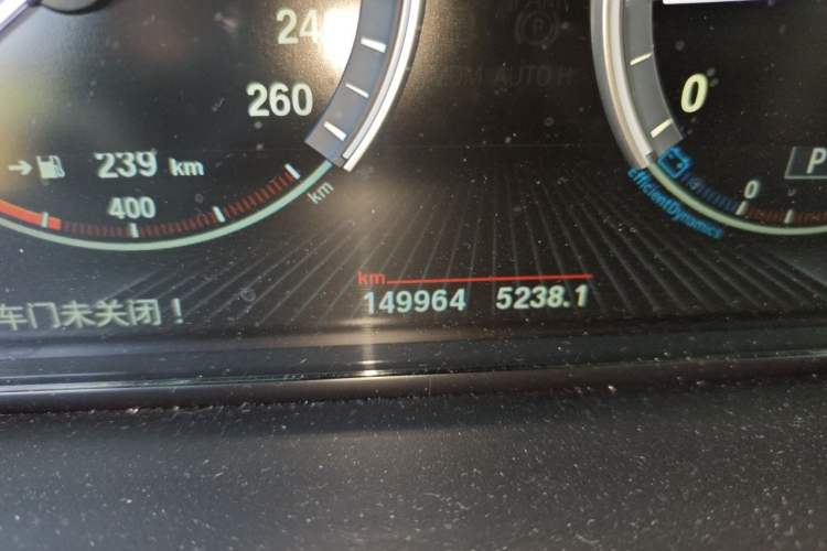 Used BMW 5 Series GT 2015 528i Luxury Edition Odometer Close Up
