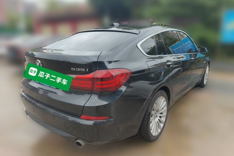 Used BMW 5 Series GT 2015 535i Leading Model Rear Right 45 Deg