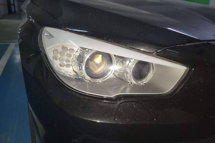 Used BMW 5 Series GT 2015 528i Leading Model Right Front Headlight