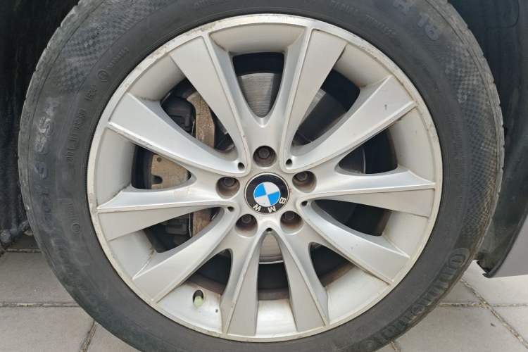 Used BMW 5 Series GT 2015 528i Leading Model Right Front Wheel Hub