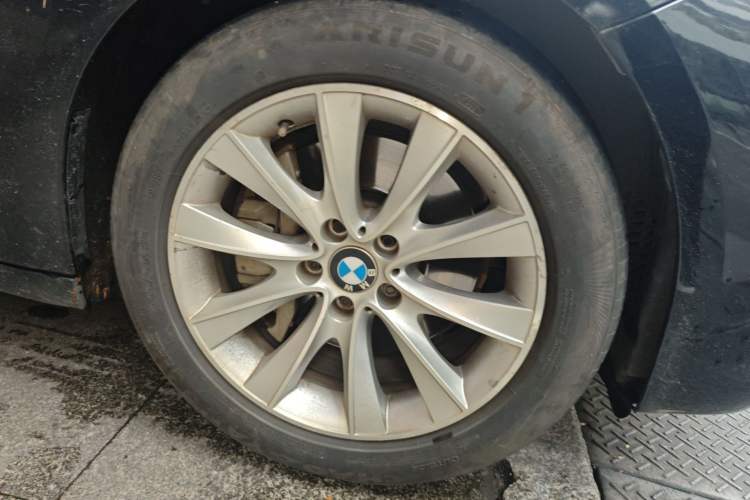 Used BMW 5 Series GT 2015 528i Leading Model Right Front Wheel Hub