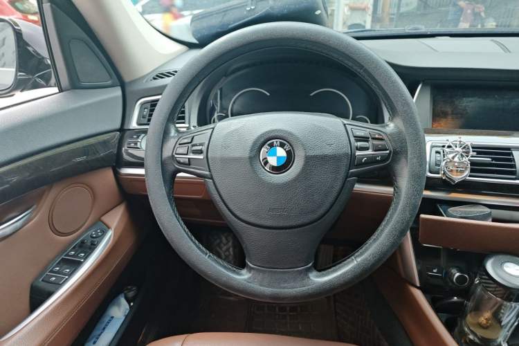 Used BMW 5 Series GT 2015 528i Leading Model Steering Wheel
