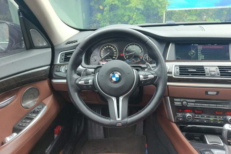 Used BMW 5 Series GT 2015 535i Leading Model Steering Wheel