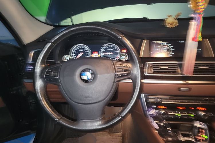 Used BMW 5 Series GT 2015 528i Leading Model Steering Wheel