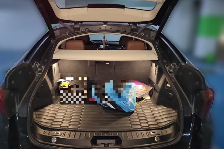 Used BMW 5 Series GT 2015 528i Leading Model Trunk