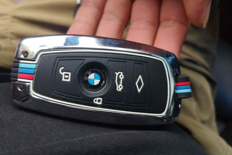 Used BMW 5 Series GT 2015 528i Luxury Edition Vehicle Key