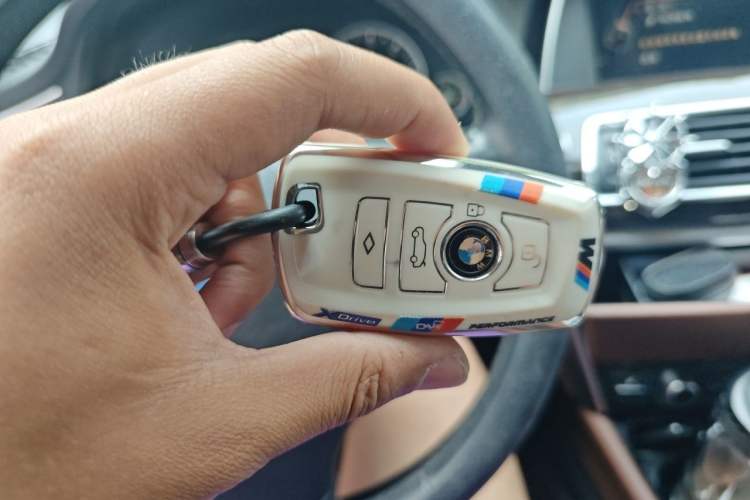 Used BMW 5 Series GT 2015 528i Leading Model Vehicle Key