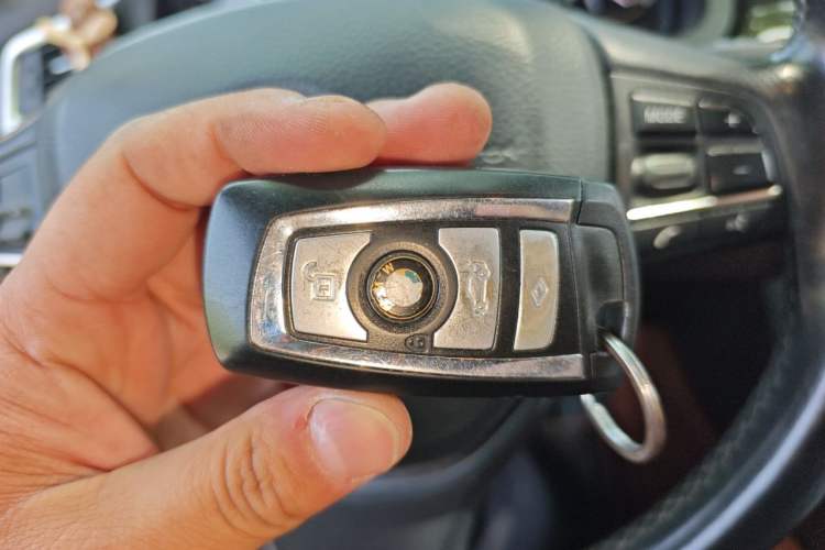 Used BMW 5 Series GT 2015 528i Luxury Edition Vehicle Key