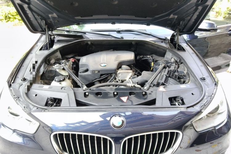 Used BMW 5 Series GT 2015 528i Leading Model Engine Bay