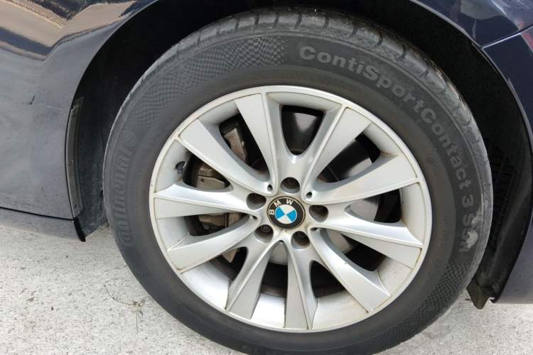 Used BMW 5 Series GT 2015 528i Leading Model Exterior 7