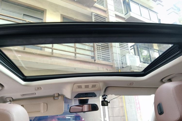 Used BMW 5 Series GT 2015 528i Leading Model Headliner