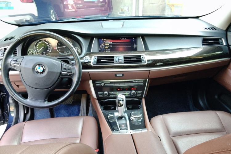 Used BMW 5 Series GT 2015 528i Leading Model Interior 2