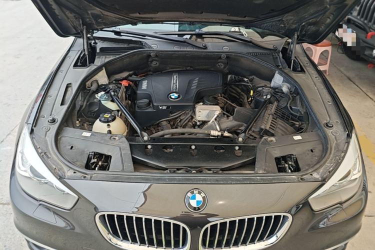 Used BMW 5 Series GT 2015 528i Luxury Edition Engine Bay