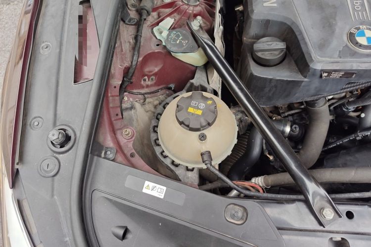 Used BMW 5 Series GT 2015 528i Leading Model Engine Bay Right