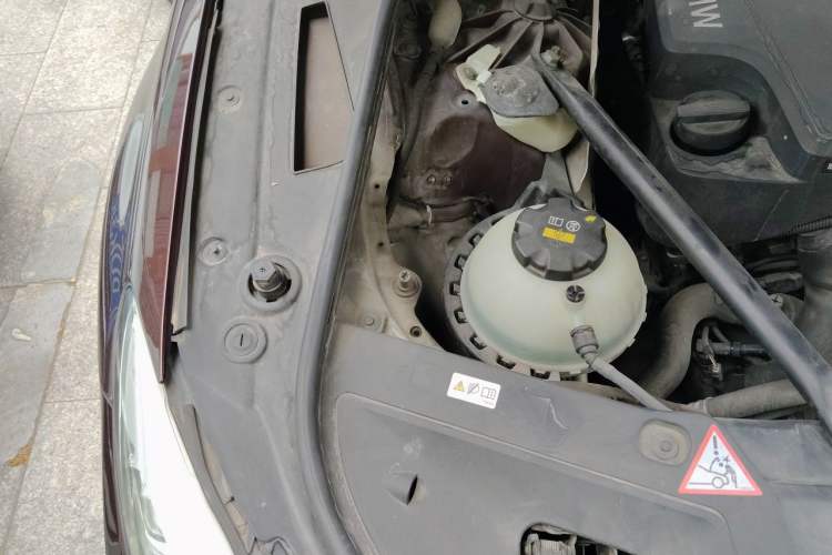 Used BMW 5 Series GT 2015 528i Leading Model Engine Bay Right