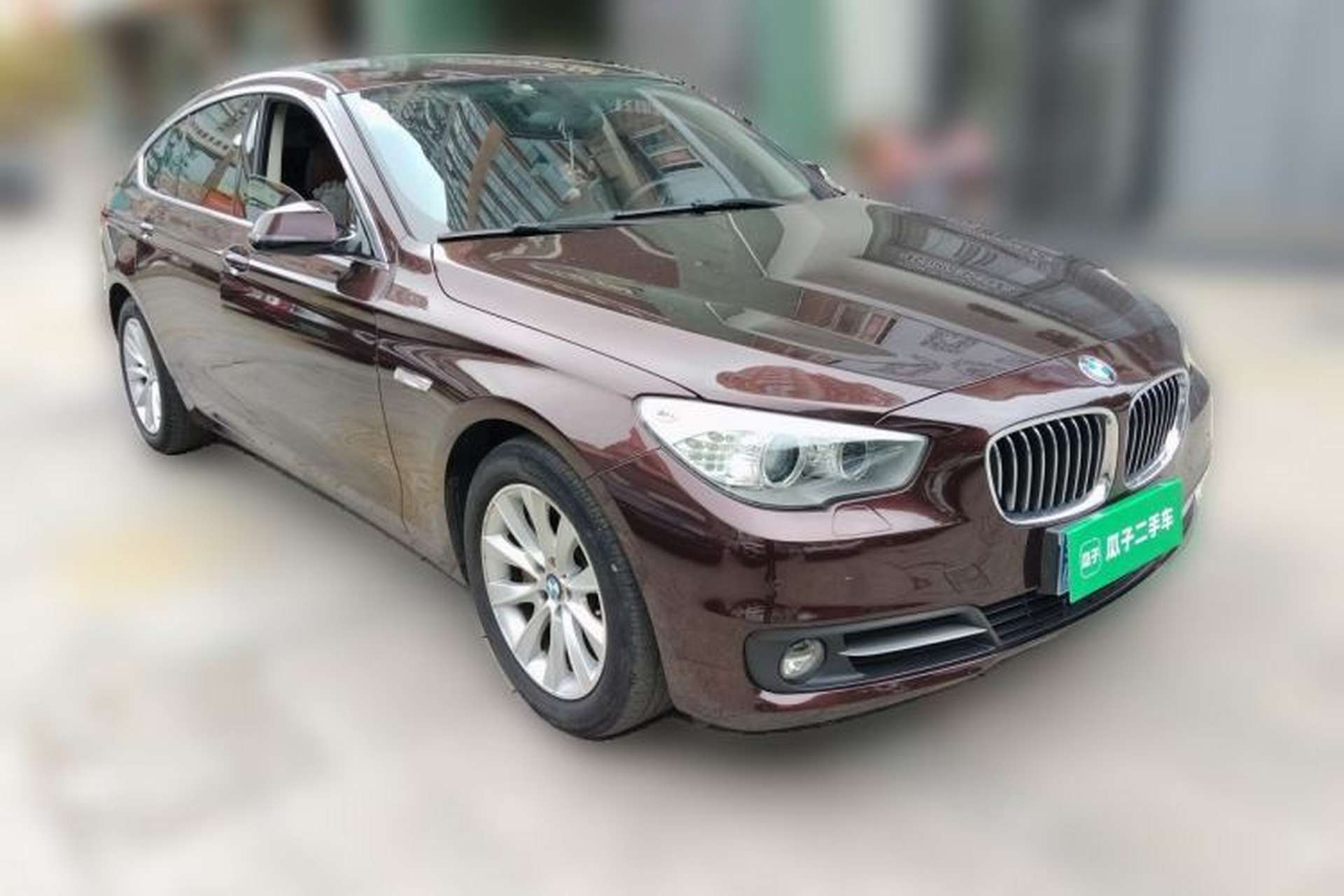 Used BMW 5 Series GT 2015 528i Leading Model Front Right 45 Deg