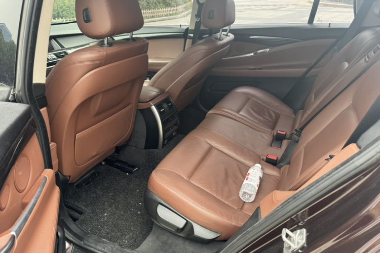 Used BMW 5 Series GT 2015 528i Leading Model Interior 1