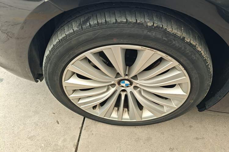 Used BMW 5 Series GT 2015 528i Luxury Edition Left Front Wheel Hub