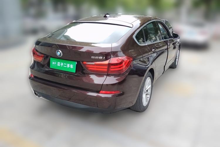 Used BMW 5 Series GT 2015 528i Leading Model Rear Right 45 Deg