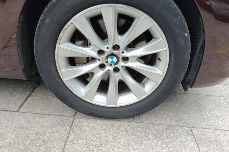 Used BMW 5 Series GT 2015 528i Leading Model Right Front Wheel Hub