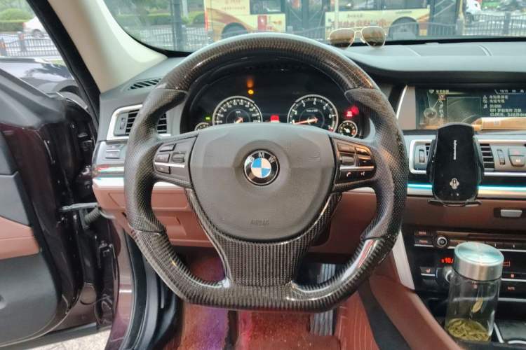 Used BMW 5 Series GT 2015 528i Leading Model Steering Wheel