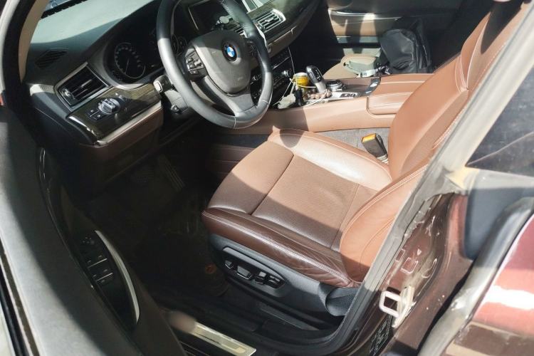 Used BMW 5 Series GT 2015 528i Luxury Edition Driver Seat