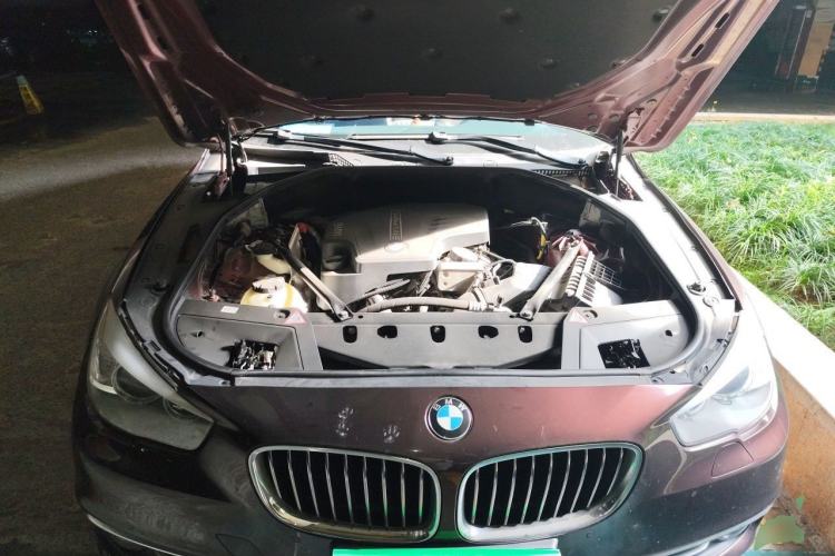 Used BMW 5 Series GT 2015 528i Luxury Edition Engine Bay