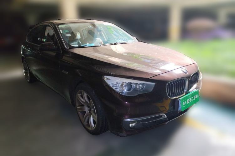 Used BMW 5 Series GT 2015 528i Luxury Edition Front Right 45 Deg