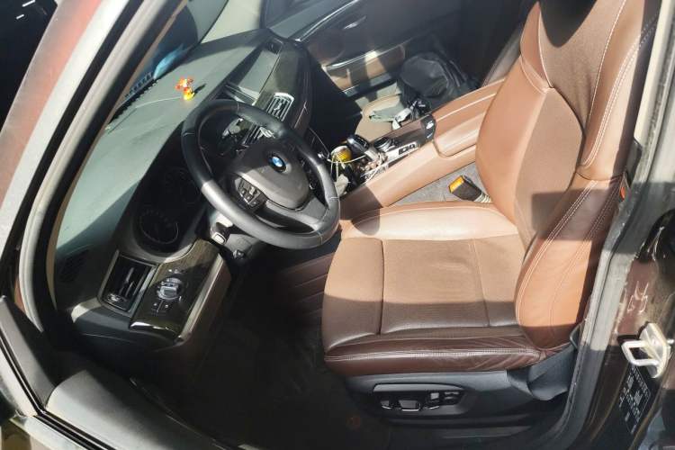 Used BMW 5 Series GT 2015 528i Luxury Edition Left Front Seat