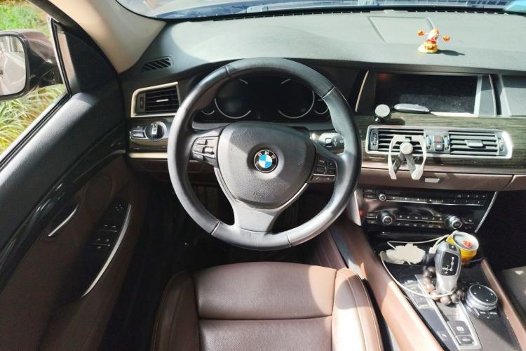 Used BMW 5 Series GT 2015 528i Luxury Edition Steering Wheel