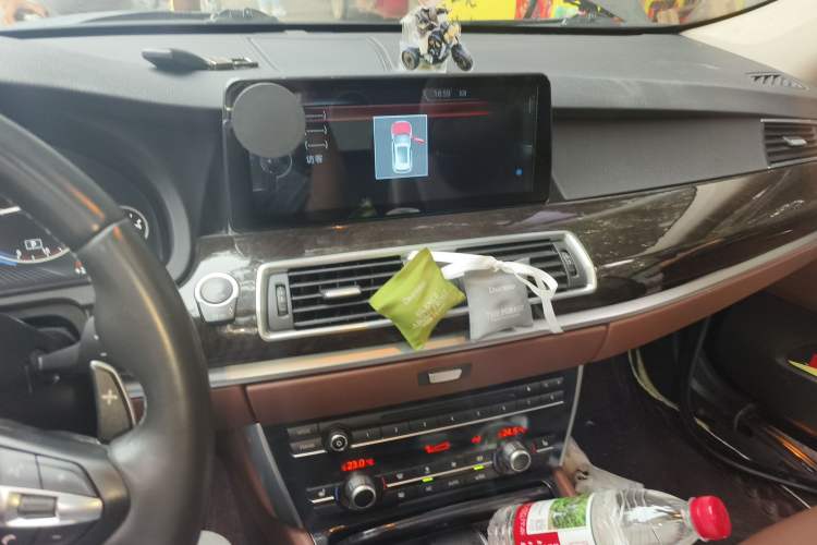 Used BMW 5 Series GT 2015 528i Leading Model Audio And AC Panel