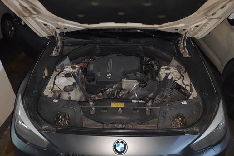 Used BMW 5 Series GT 2015 528i Leading Model Engine Bay