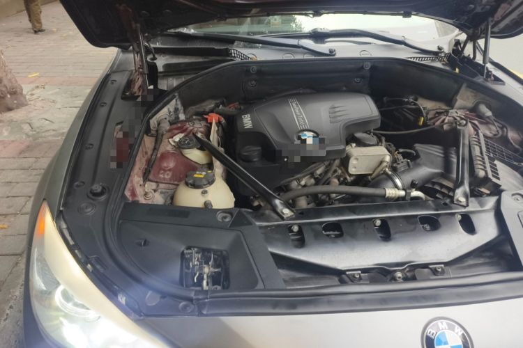 Used BMW 5 Series GT 2015 528i Leading Model Engine Bay Right