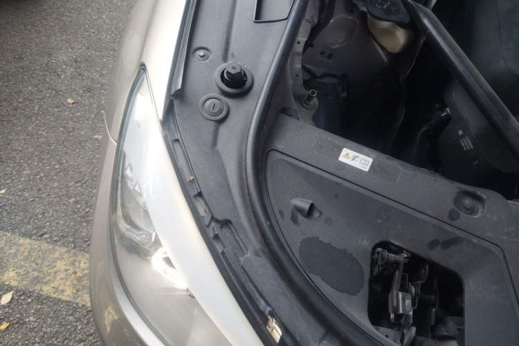 Used BMW 5 Series GT 2015 535i Luxury Edition Engine Bay Right