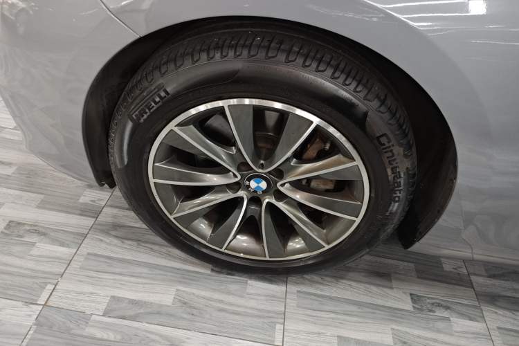 Used BMW 5 Series GT 2015 528i Leading Model Exterior 7