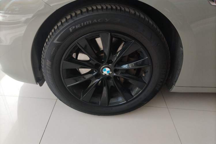 Used BMW 5 Series GT 2015 528i Leading Model Exterior 7