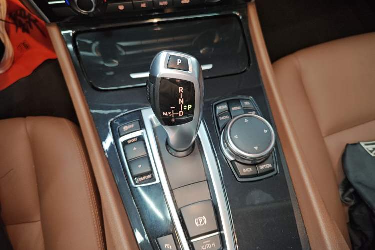 Used BMW 5 Series GT 2015 528i Leading Model Gear Lever