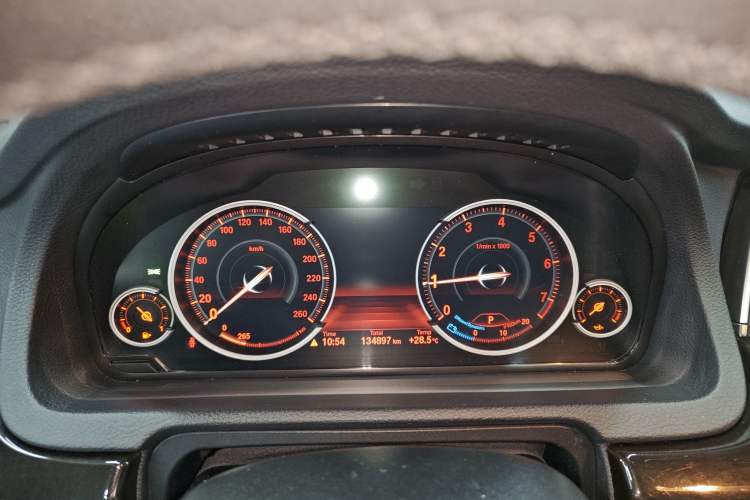 Used BMW 5 Series GT 2015 528i Leading Model Instrument Cluster