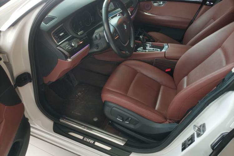 Used BMW 5 Series GT 2015 528i Leading Model Left Front Seat