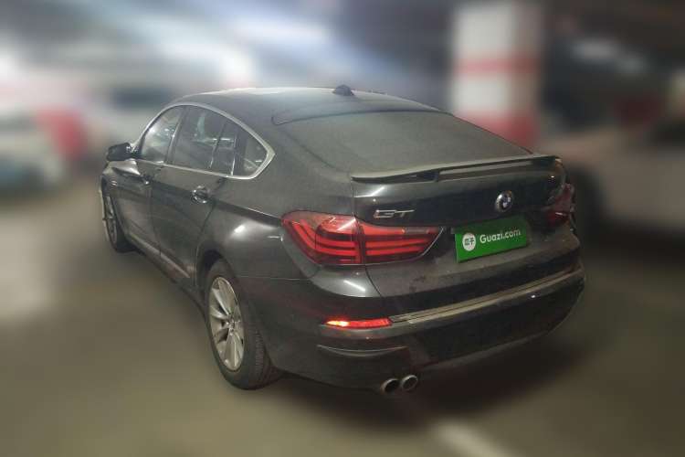 Used BMW 5 Series GT 2015 528i Leading Model Rear Left 45 Deg