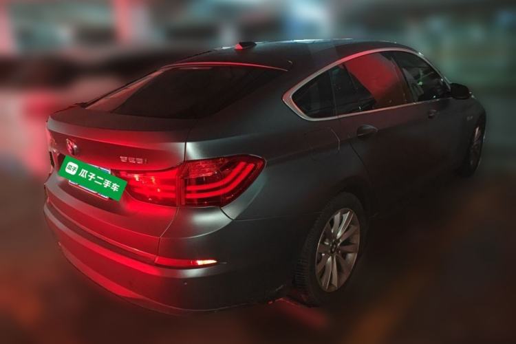 Used BMW 5 Series GT 2015 528i Leading Model Rear Right 45 Deg