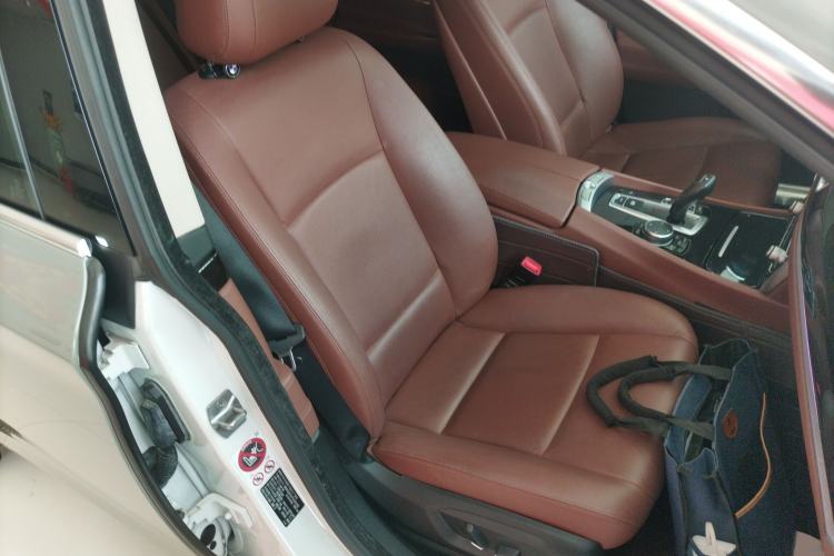 Used BMW 5 Series GT 2015 528i Leading Model Right Front Seat