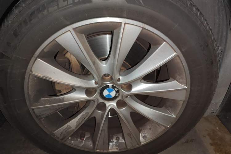 Used BMW 5 Series GT 2015 528i Leading Model Right Front Wheel Hub
