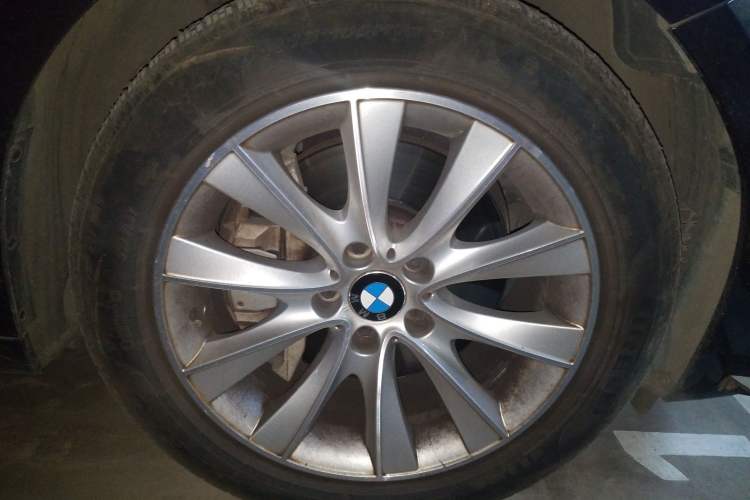 Used BMW 5 Series GT 2015 528i Leading Model Right Front Wheel Hub
