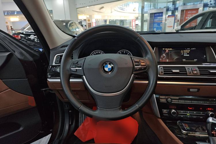 Used BMW 5 Series GT 2015 528i Leading Model Steering Wheel