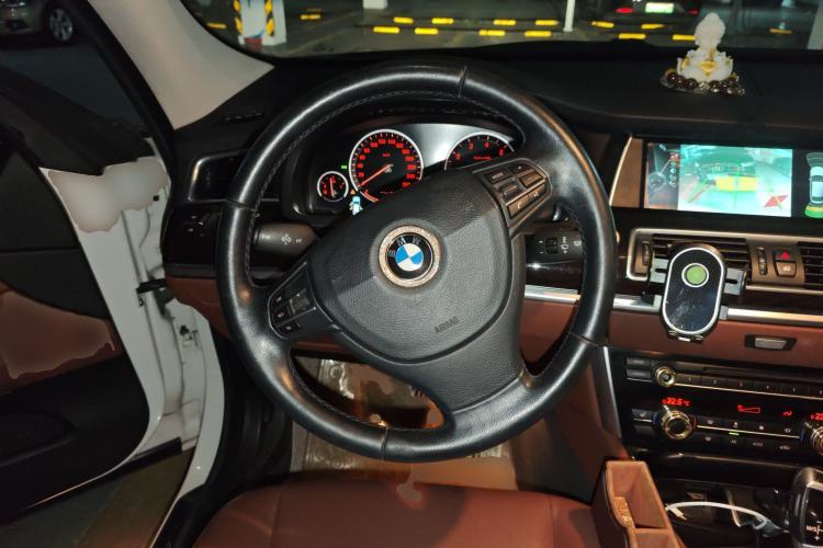 Used BMW 5 Series GT 2015 528i Leading Model Steering Wheel