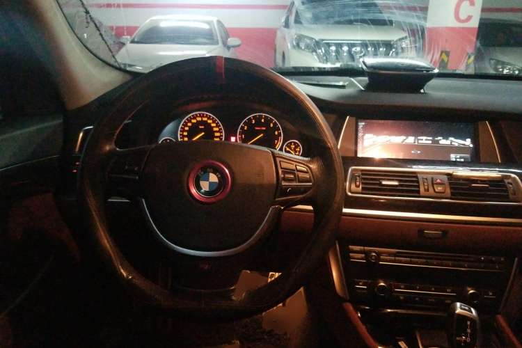 Used BMW 5 Series GT 2015 528i Leading Model Steering Wheel