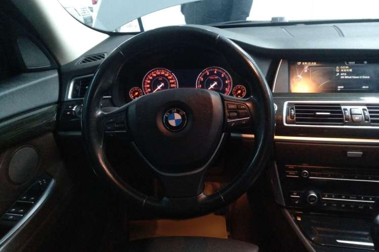 Used BMW 5 Series GT 2015 528i Luxury Edition Steering Wheel