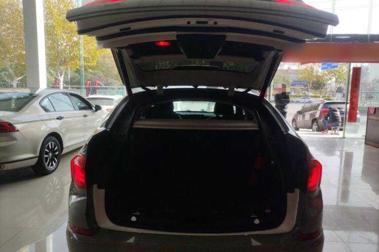 Used BMW 5 Series GT 2015 528i Leading Model Trunk